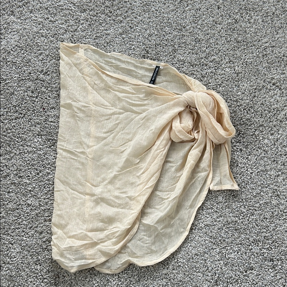 PrettyLittleThing Beige Short Sarong